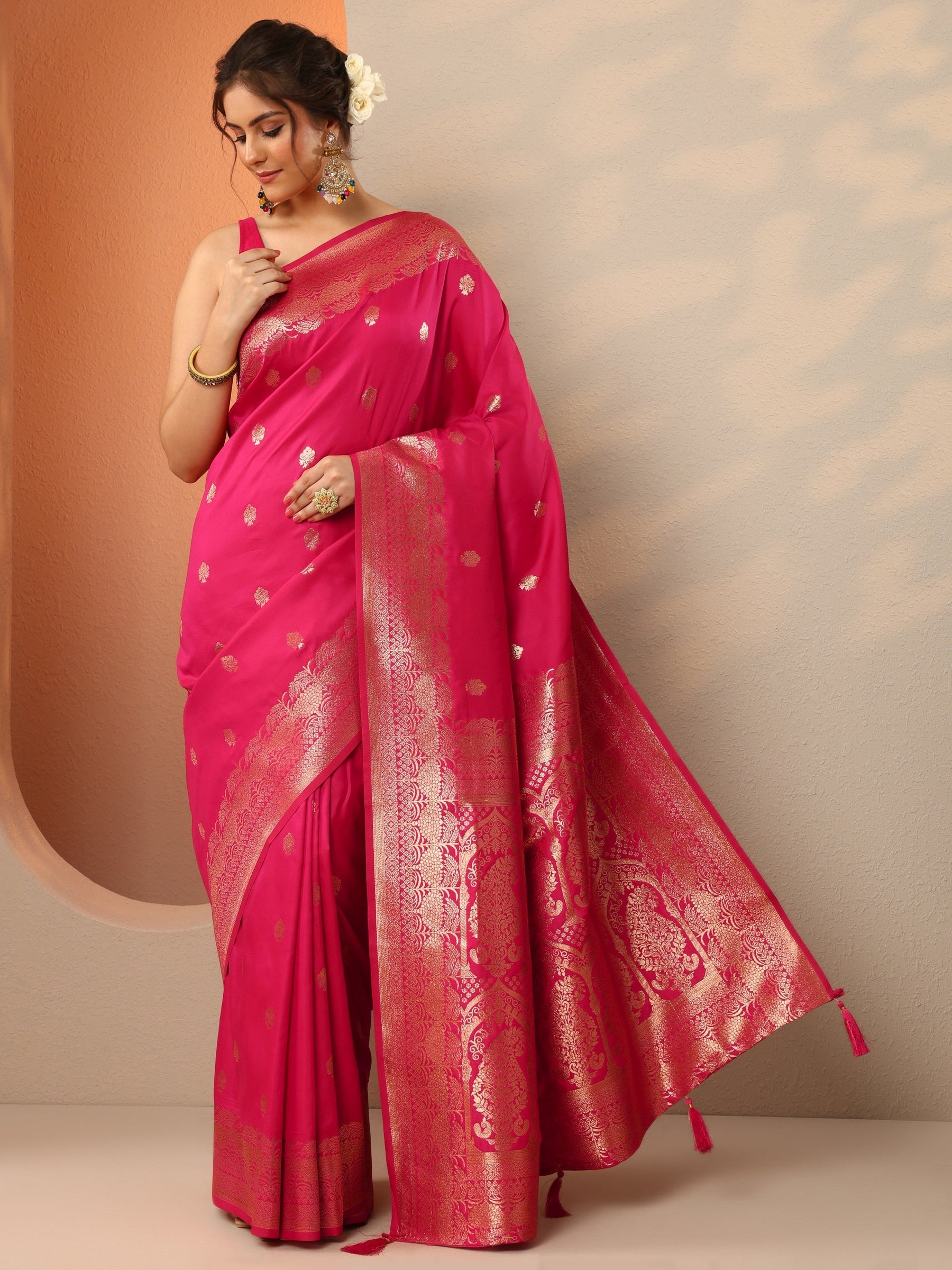 Pink Woven Design Banarasi Silk Blend Saree With Unstitched Blouse Piece