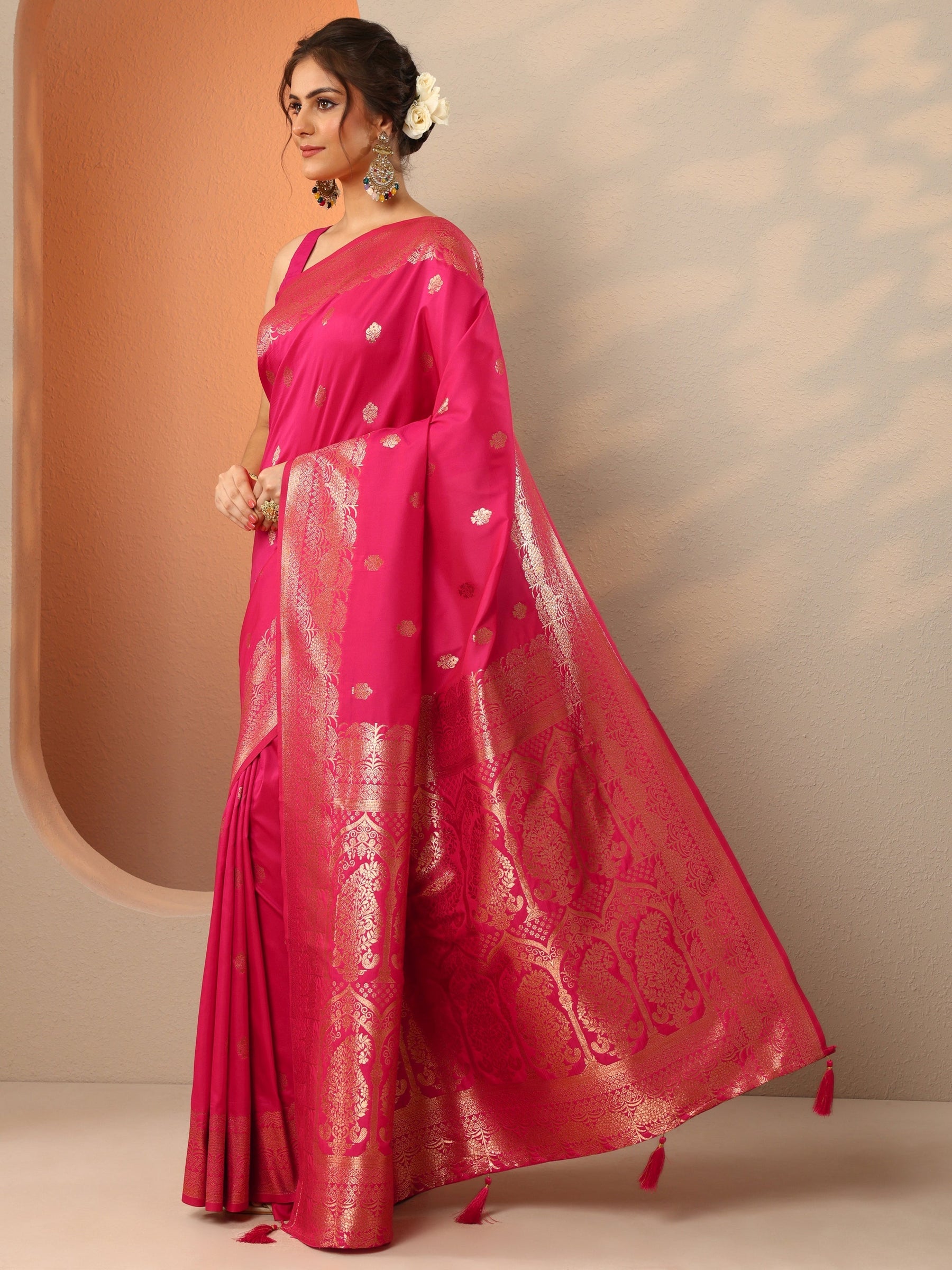 Pink Woven Design Banarasi Silk Blend Saree With Unstitched Blouse Piece
